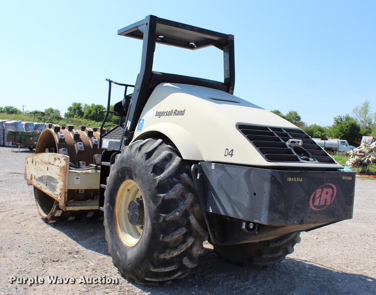 image for item DE3836 2005 Ingersoll Rand SD105F-TF single drum roller