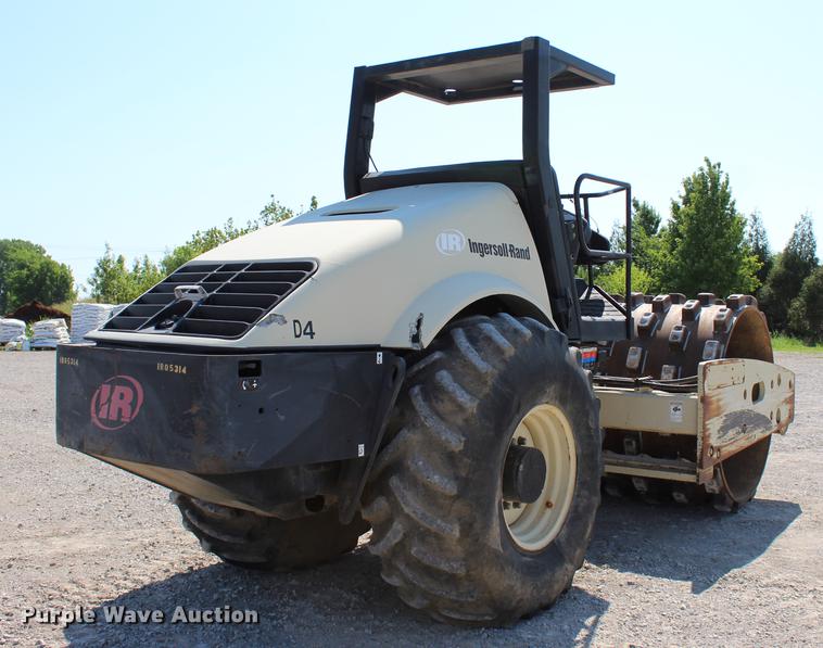 image for item DE3836 2005 Ingersoll Rand SD105F-TF single drum roller