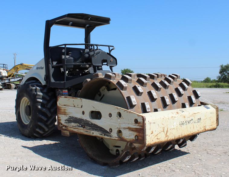 image for item DE3836 2005 Ingersoll Rand SD105F-TF single drum roller