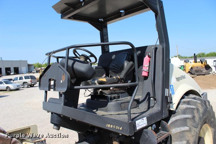 image for item DE3836 2005 Ingersoll Rand SD105F-TF single drum roller