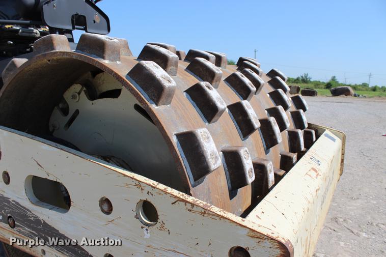 image for item DE3836 2005 Ingersoll Rand SD105F-TF single drum roller