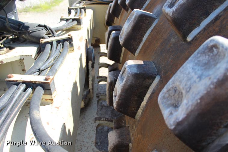 image for item DE3836 2005 Ingersoll Rand SD105F-TF single drum roller