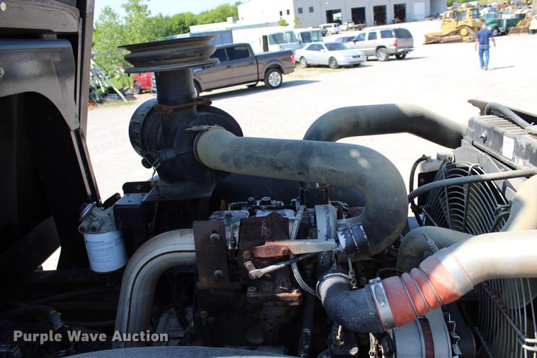 image for item DE3836 2005 Ingersoll Rand SD105F-TF single drum roller