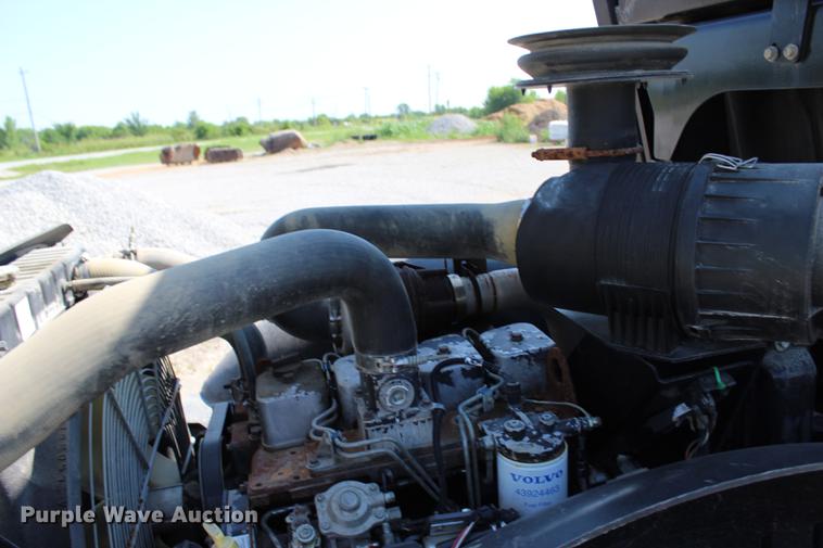 image for item DE3836 2005 Ingersoll Rand SD105F-TF single drum roller