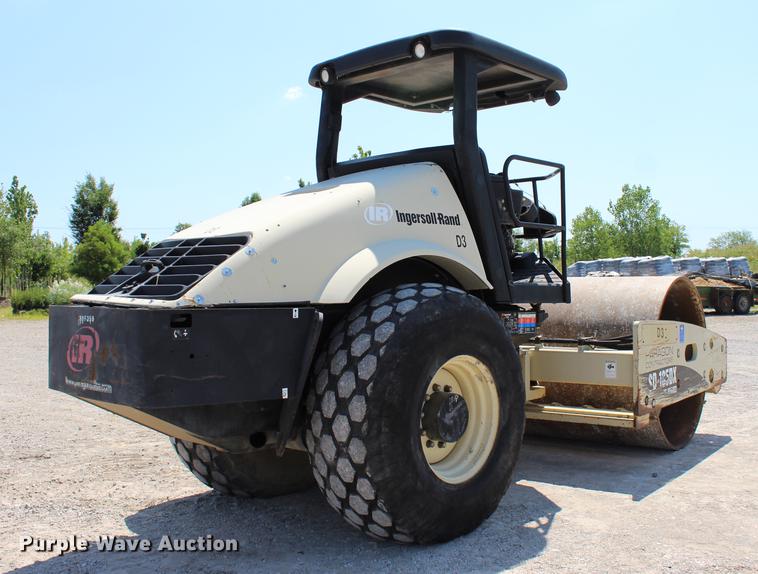 image for item DE3837 2005 Ingersoll Rand SD105DX-TF single drum roller