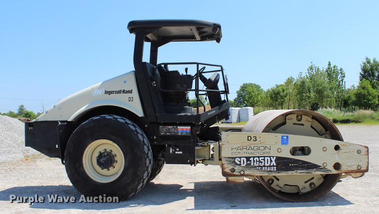 image for item DE3837 2005 Ingersoll Rand SD105DX-TF single drum roller