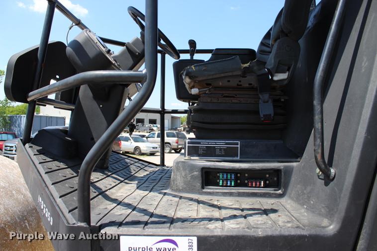 image for item DE3837 2005 Ingersoll Rand SD105DX-TF single drum roller