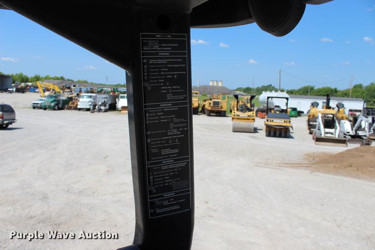 image for item DE3837 2005 Ingersoll Rand SD105DX-TF single drum roller