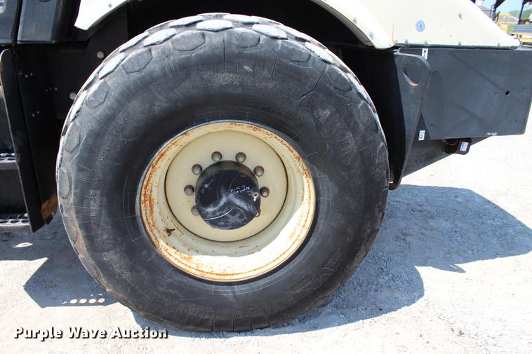 image for item DE3837 2005 Ingersoll Rand SD105DX-TF single drum roller