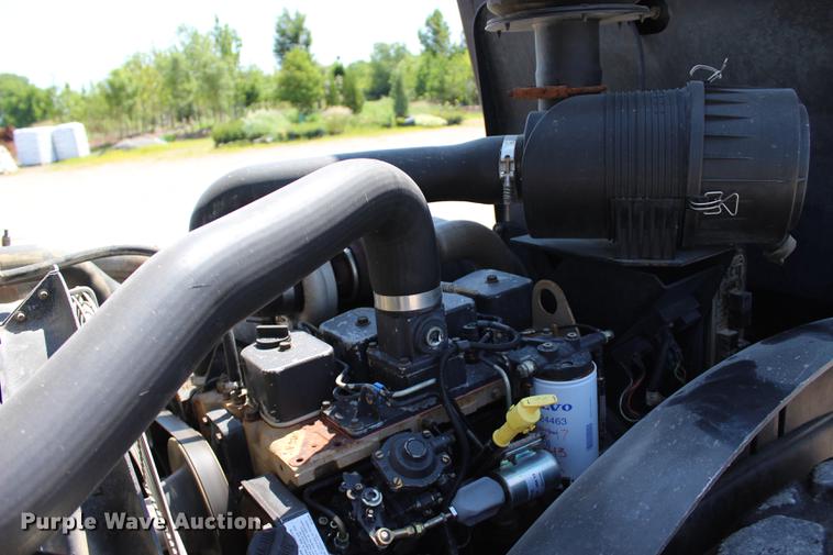 image for item DE3837 2005 Ingersoll Rand SD105DX-TF single drum roller