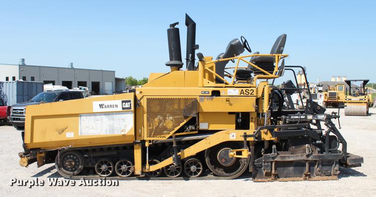 image for item DE3838 2010 Caterpillar AP1055D paver