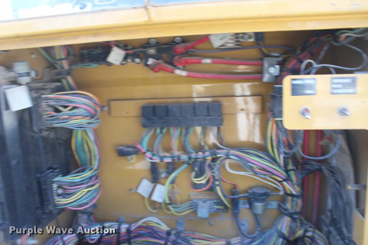 image for item DE3838 2010 Caterpillar AP1055D paver