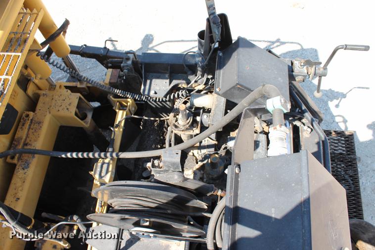 image for item DE3838 2010 Caterpillar AP1055D paver