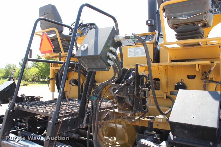 image for item DE3838 2010 Caterpillar AP1055D paver