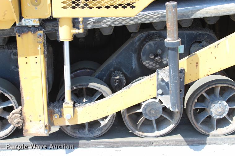 image for item DE3838 2010 Caterpillar AP1055D paver