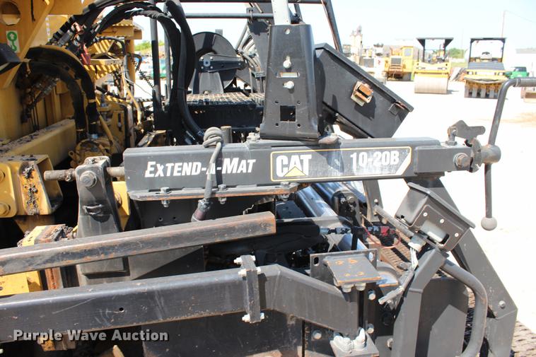 image for item DE3838 2010 Caterpillar AP1055D paver
