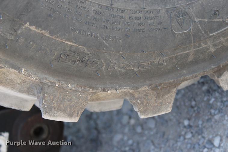 image for item DE3840 1999 Bobcat 873 skid steer