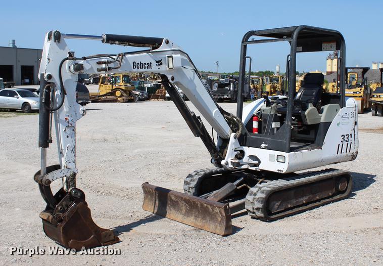 image for item DE3841 2002 Bobcat 331D mini excavator