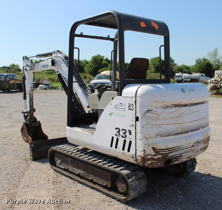 image for item DE3841 2002 Bobcat 331D mini excavator