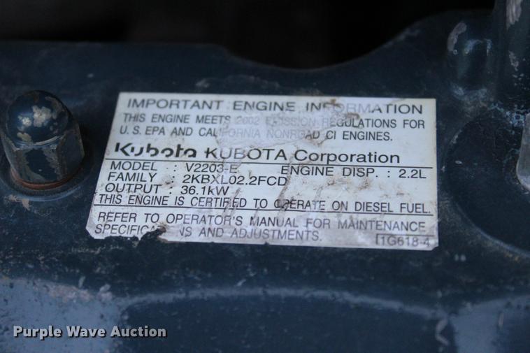 image for item DE3841 2002 Bobcat 331D mini excavator