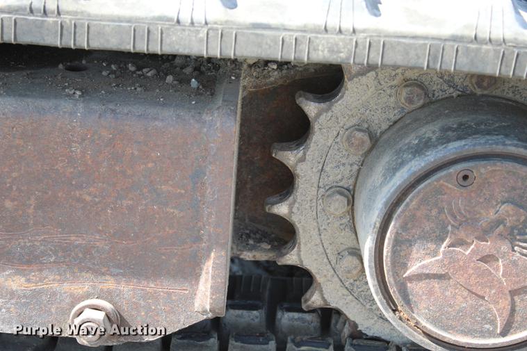 image for item DE3841 2002 Bobcat 331D mini excavator