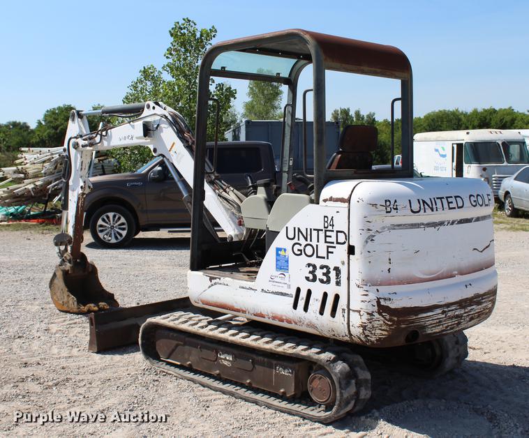 image for item DE3842 2001 Bobcat 331D mini excavator