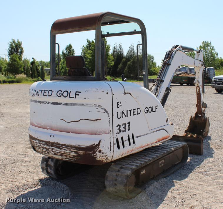 image for item DE3842 2001 Bobcat 331D mini excavator