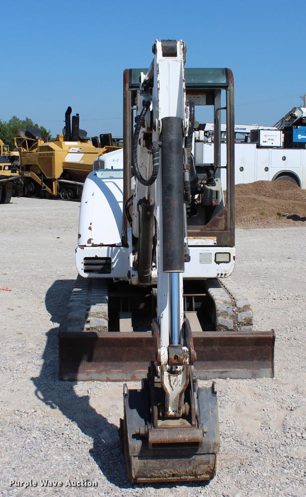 image for item DE3842 2001 Bobcat 331D mini excavator
