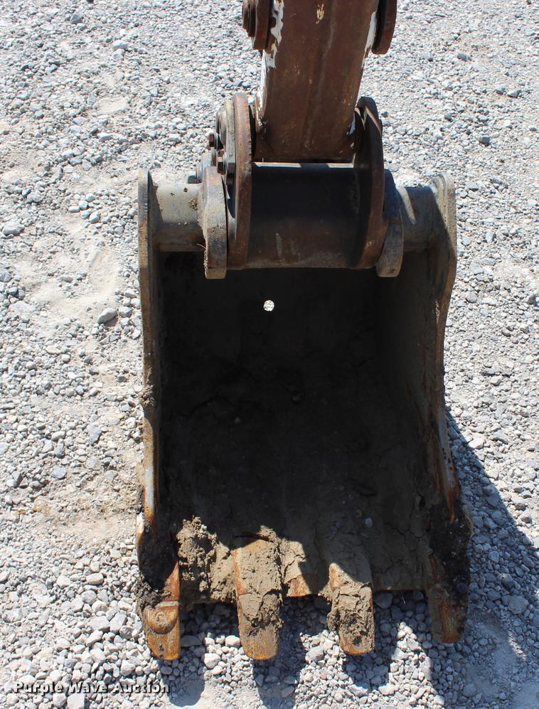 image for item DE3842 2001 Bobcat 331D mini excavator