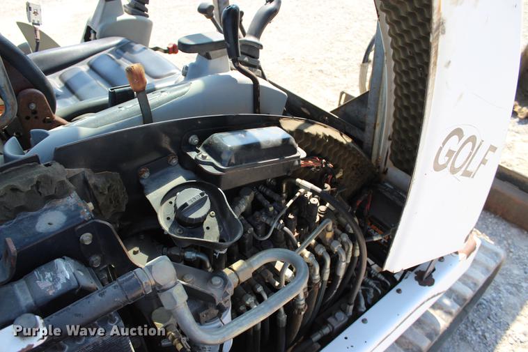 image for item DE3842 2001 Bobcat 331D mini excavator