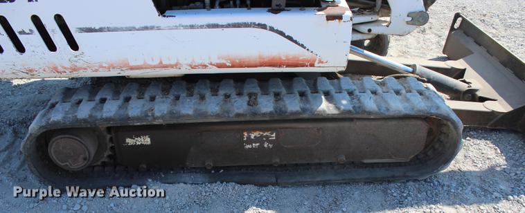 image for item DE3842 2001 Bobcat 331D mini excavator