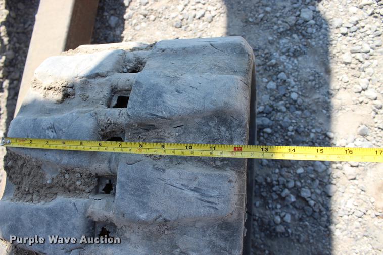 image for item DE3842 2001 Bobcat 331D mini excavator