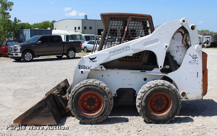 image for item DE3844 2002 Bobcat S250 skid steer
