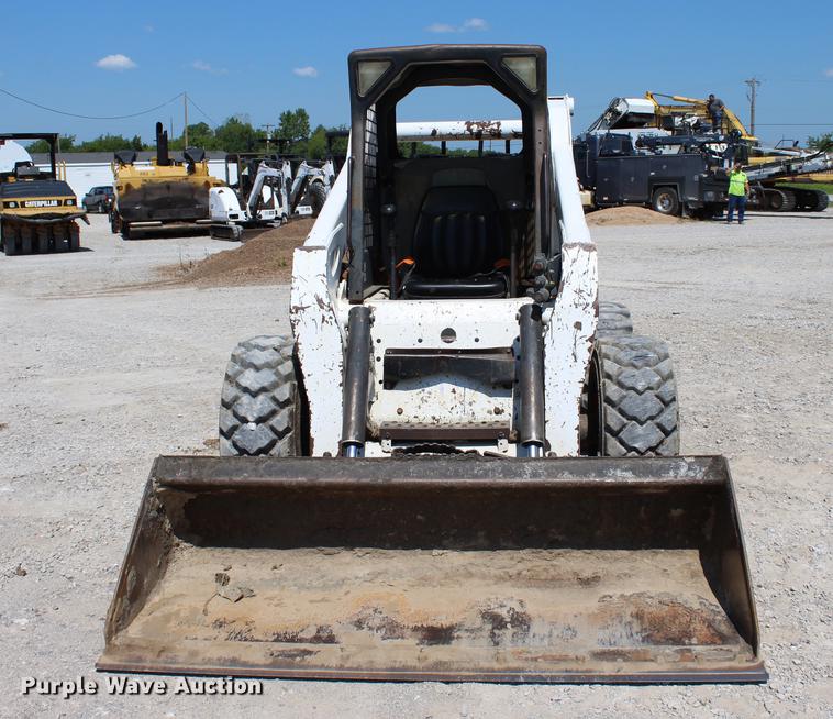 image for item DE3844 2002 Bobcat S250 skid steer