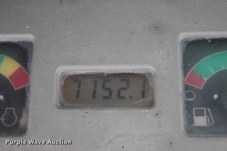 image for item DE3844 2002 Bobcat S250 skid steer