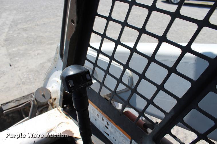 image for item DE3844 2002 Bobcat S250 skid steer