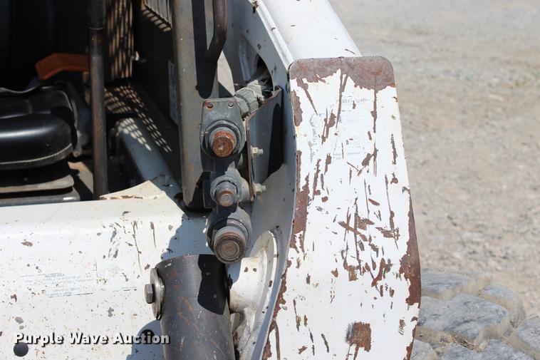 image for item DE3844 2002 Bobcat S250 skid steer