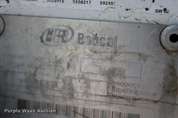 image for item DE3844 2002 Bobcat S250 skid steer