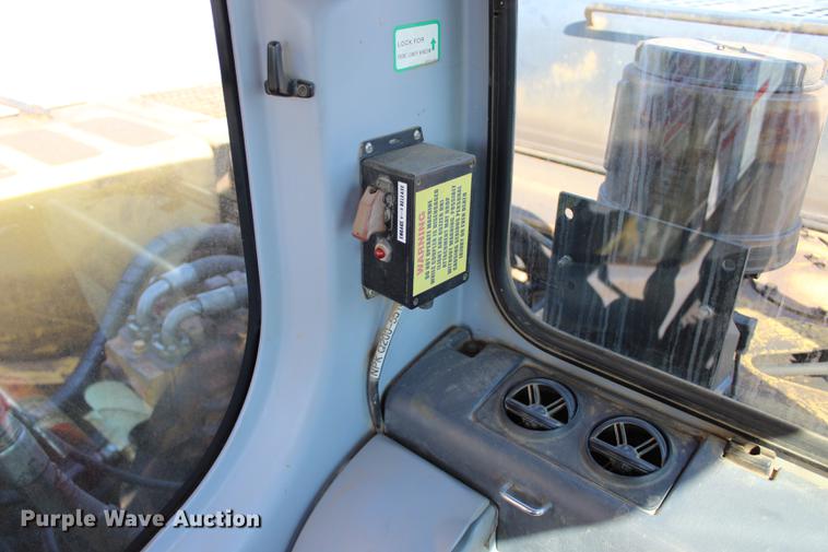 image for item DE3845 2006 Komatsu PC300LC-7L excavator