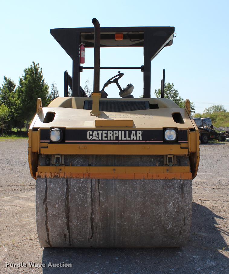 image for item DE3846 2006 Caterpillar CB-534D double drum roller