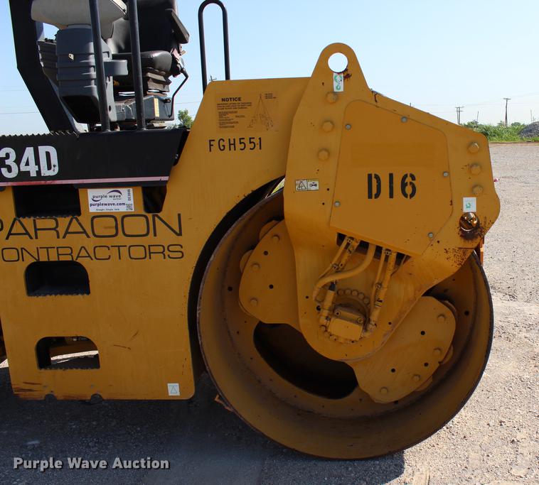 image for item DE3846 2006 Caterpillar CB-534D double drum roller