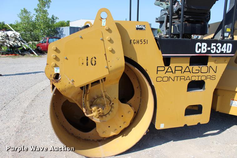 image for item DE3846 2006 Caterpillar CB-534D double drum roller