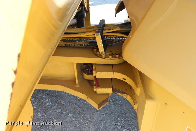 image for item DE3846 2006 Caterpillar CB-534D double drum roller