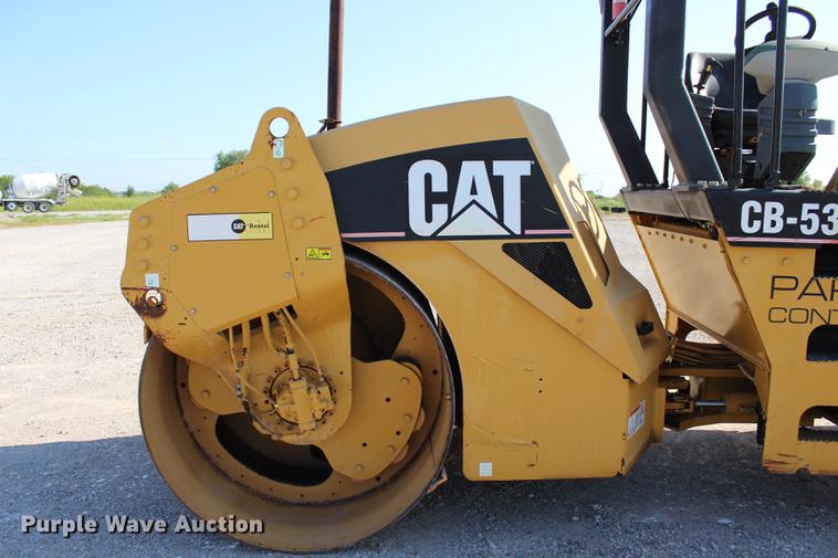 image for item DE3846 2006 Caterpillar CB-534D double drum roller