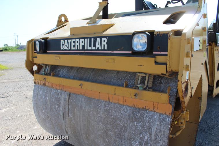 image for item DE3846 2006 Caterpillar CB-534D double drum roller