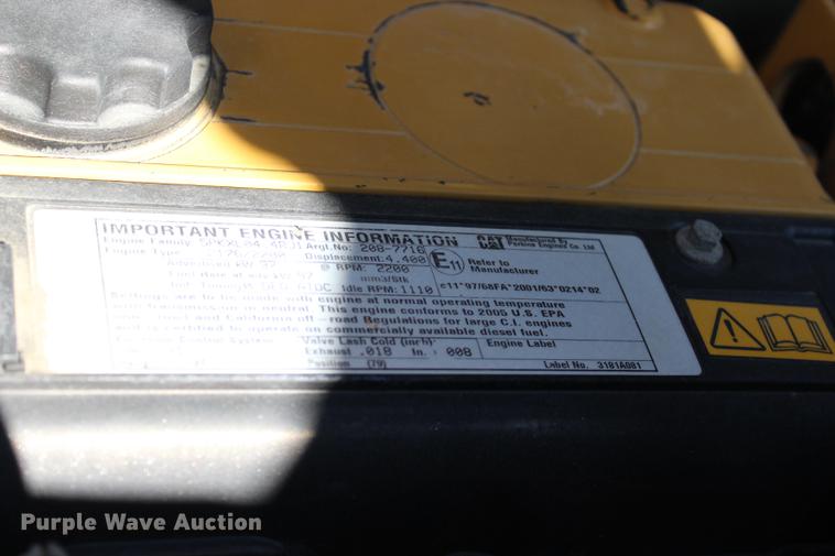 image for item DE3846 2006 Caterpillar CB-534D double drum roller