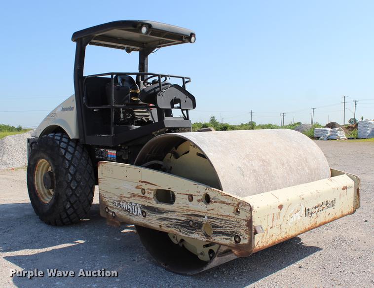 image for item DE3848 2005 Ingersoll Rand SD105DX-TF single drum roller