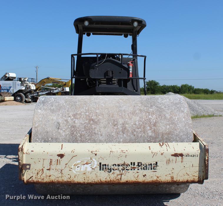 image for item DE3848 2005 Ingersoll Rand SD105DX-TF single drum roller