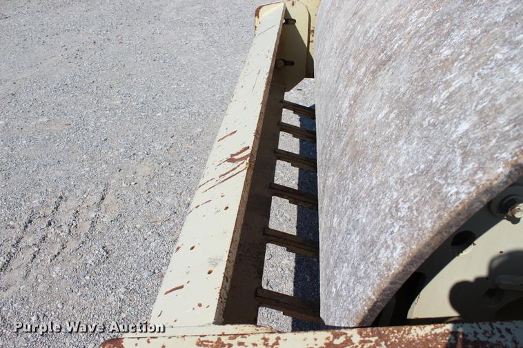 image for item DE3848 2005 Ingersoll Rand SD105DX-TF single drum roller