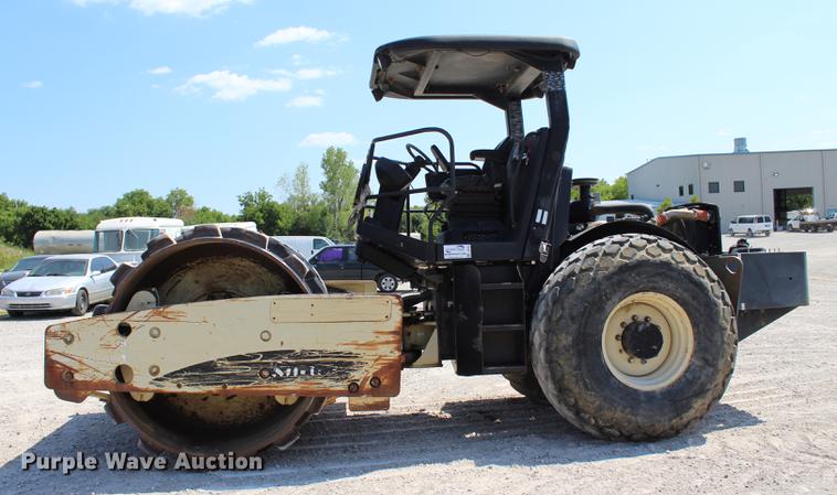 image for item DE3850 2005 Ingersoll Rand SD105F-TF single drum roller